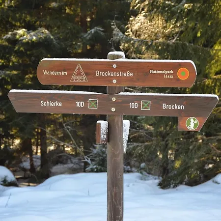 Julius 8 Apartment *